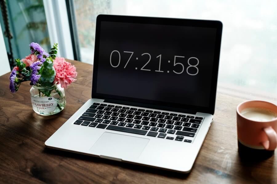 It's morning time at this Macbook Pro's desk.